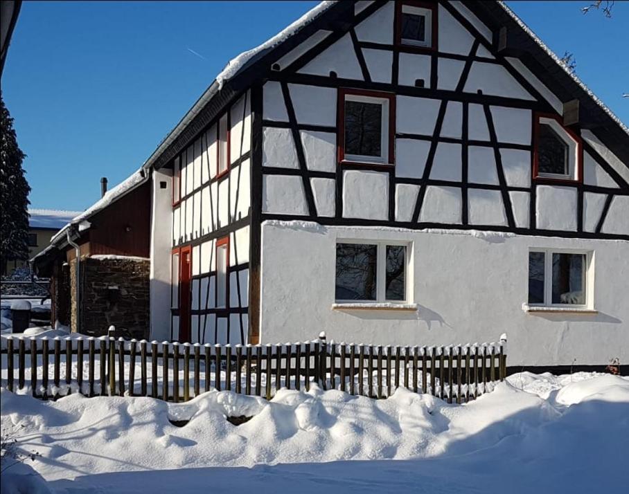 Super Gemuetlich - Daspaterhaus Monschau Dış mekan fotoğraf